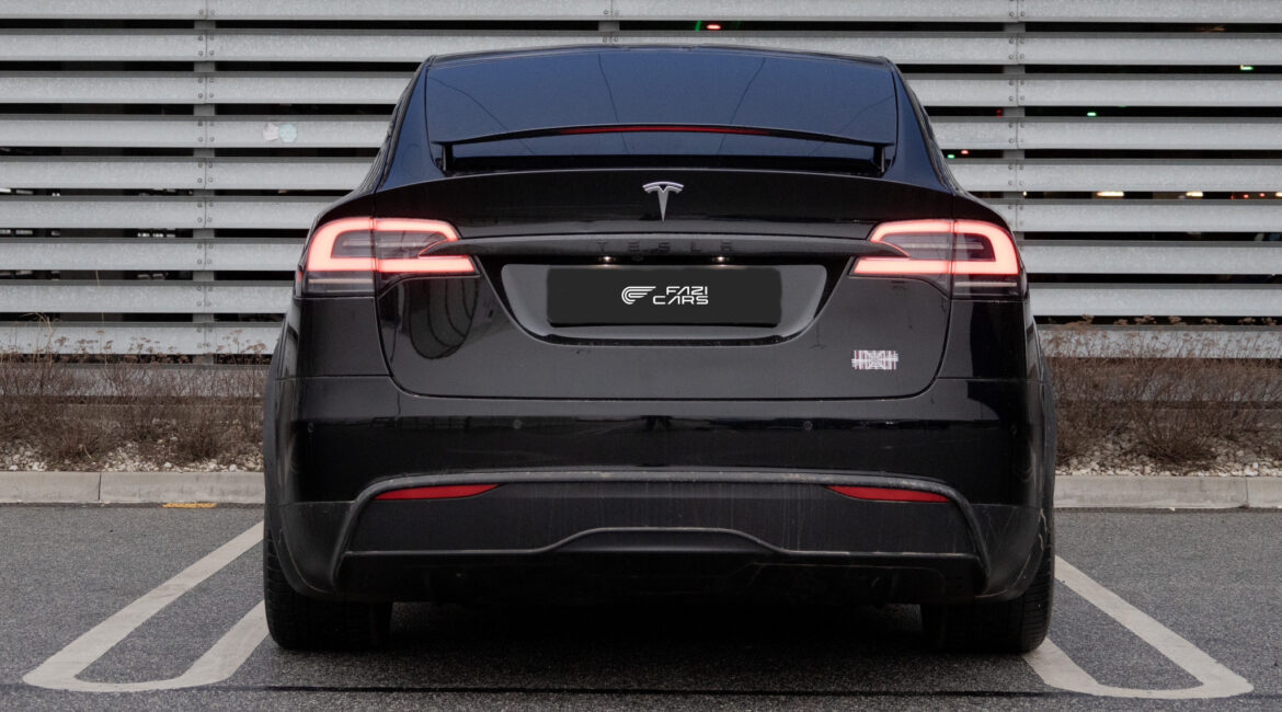 Tesla X Plaid