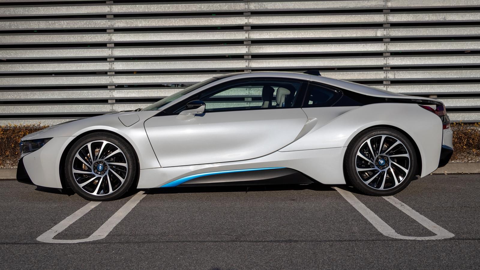 BMW i8