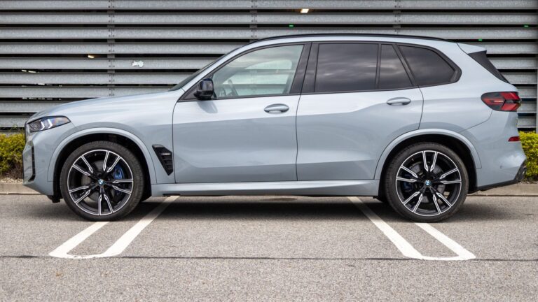 bmw-x6-m60i-05