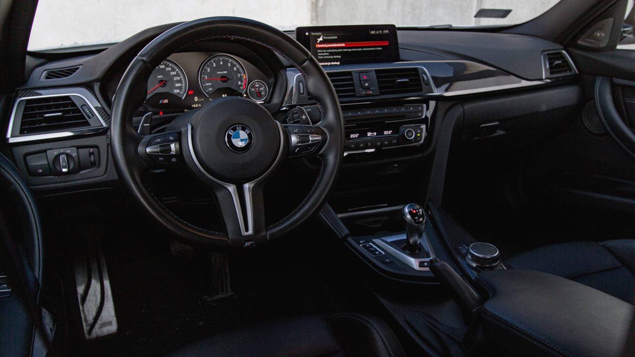 BMW M3 COMPETITION (4)
