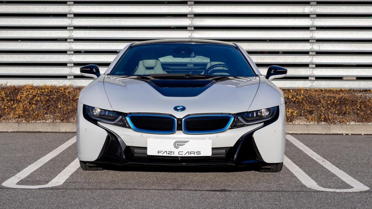 BMW i8