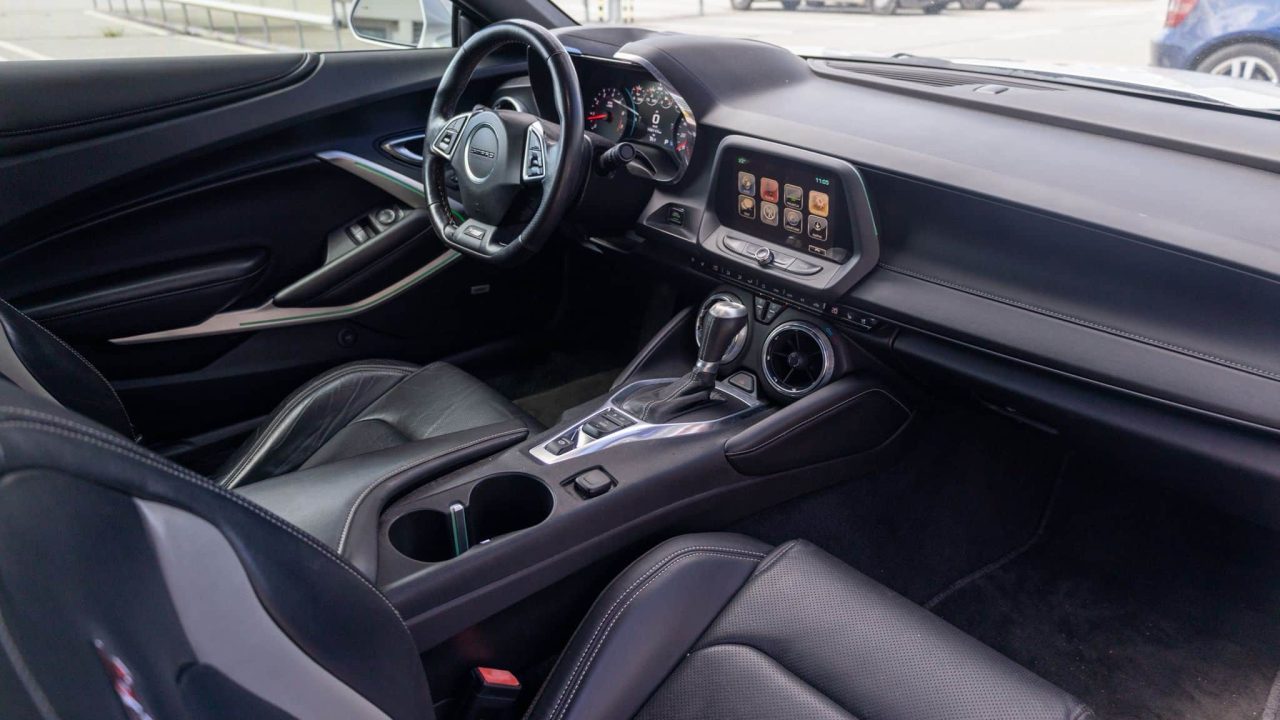 Chevrolet Camaro SS (7)