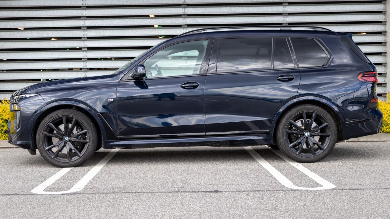 BMW X7 M40d