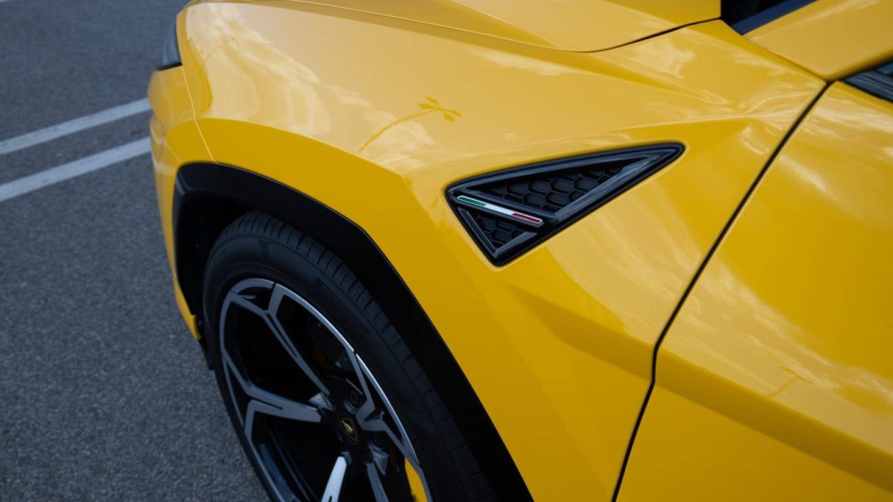 LAMBORGHINI URUS (5)