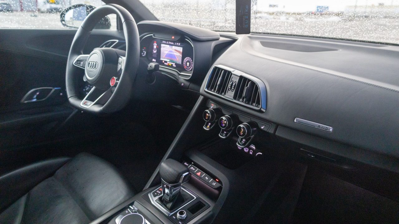 Audi R8 RWD