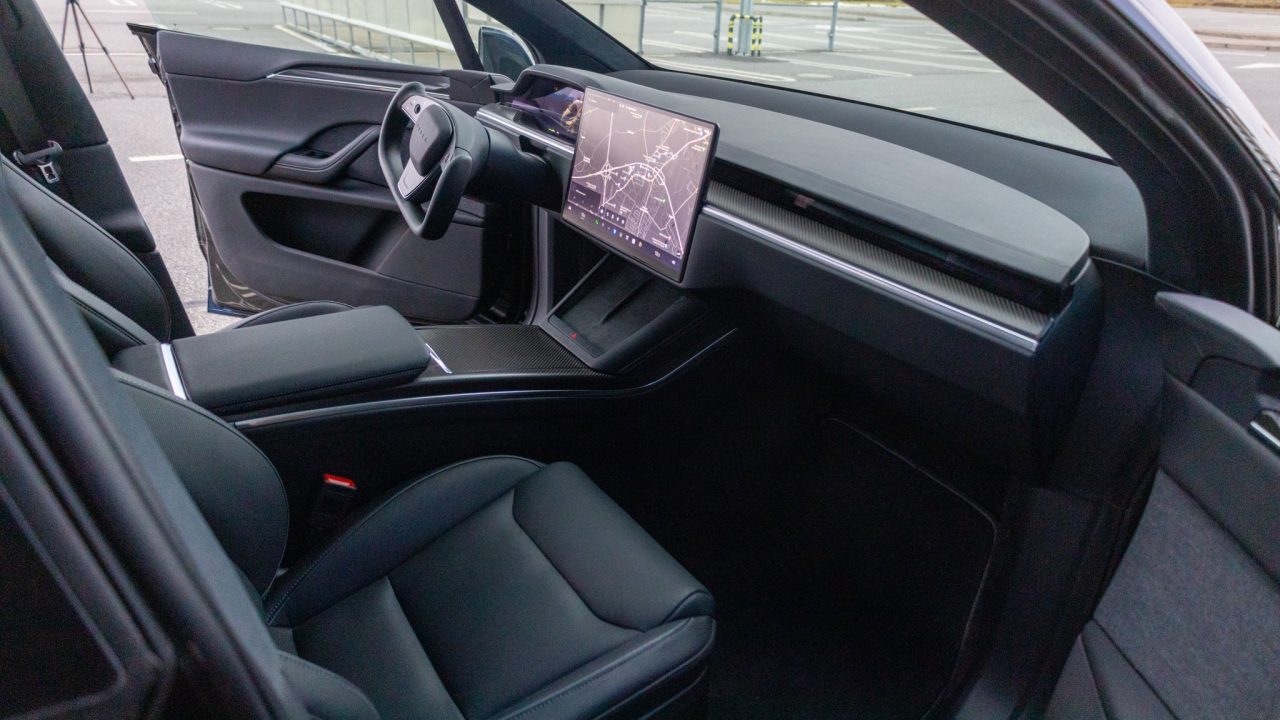 Tesla X Plaid