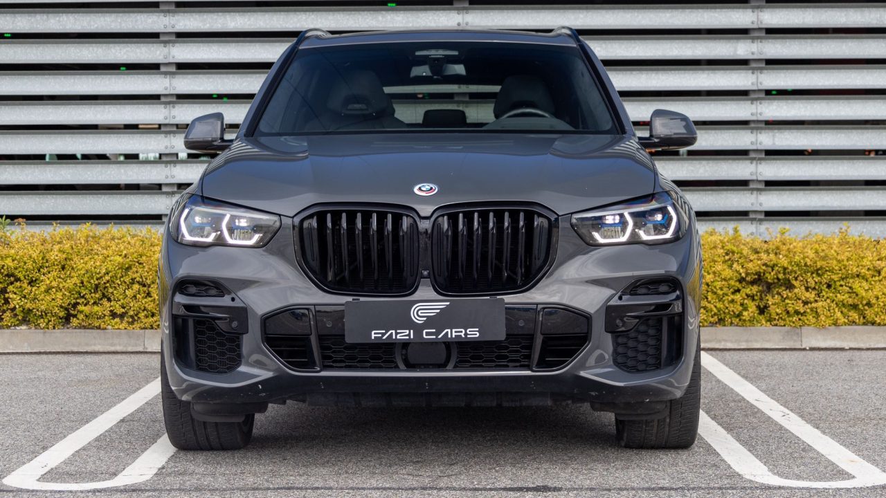 BMW M50i