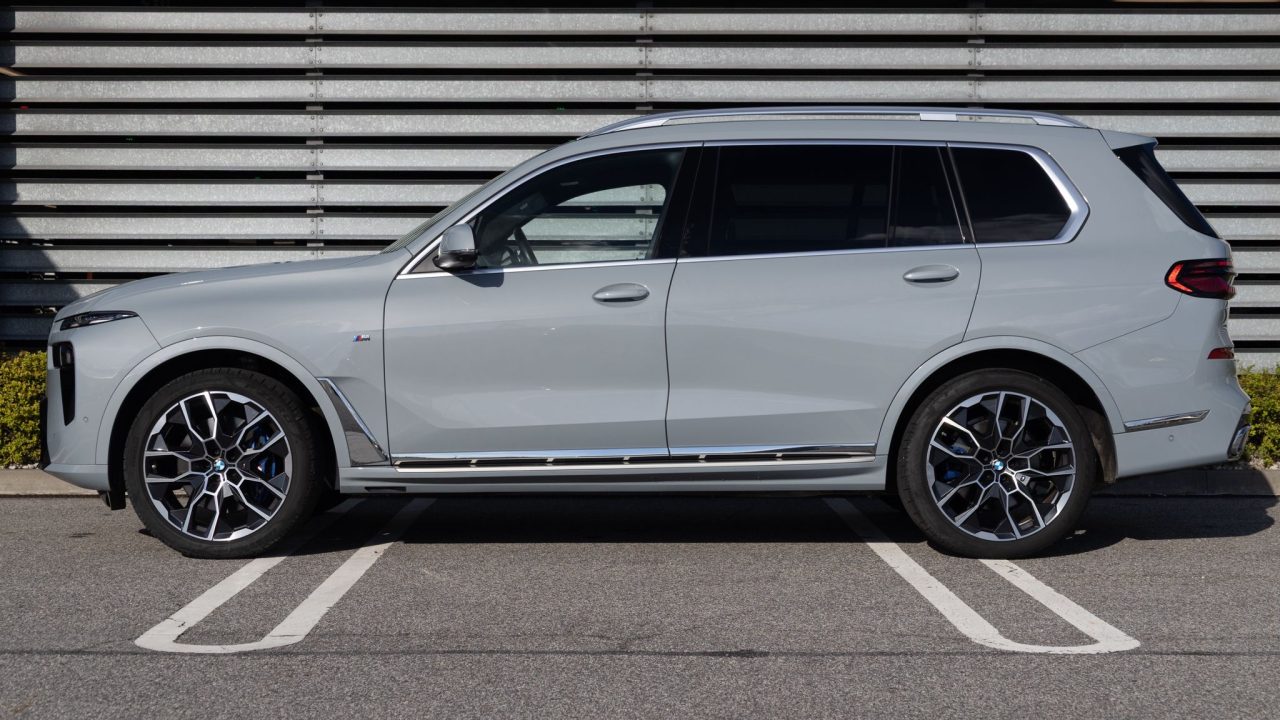bmw-x7-40d-04